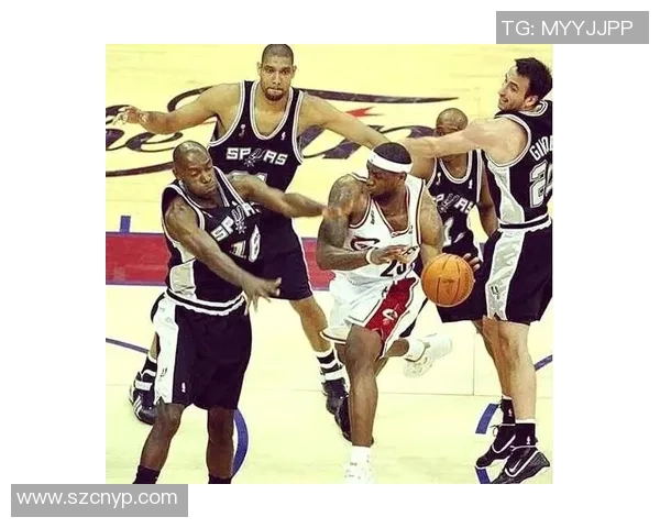 重磅专题：成都篮球队如何通过包夹战术实现战术革新与团队协作提升